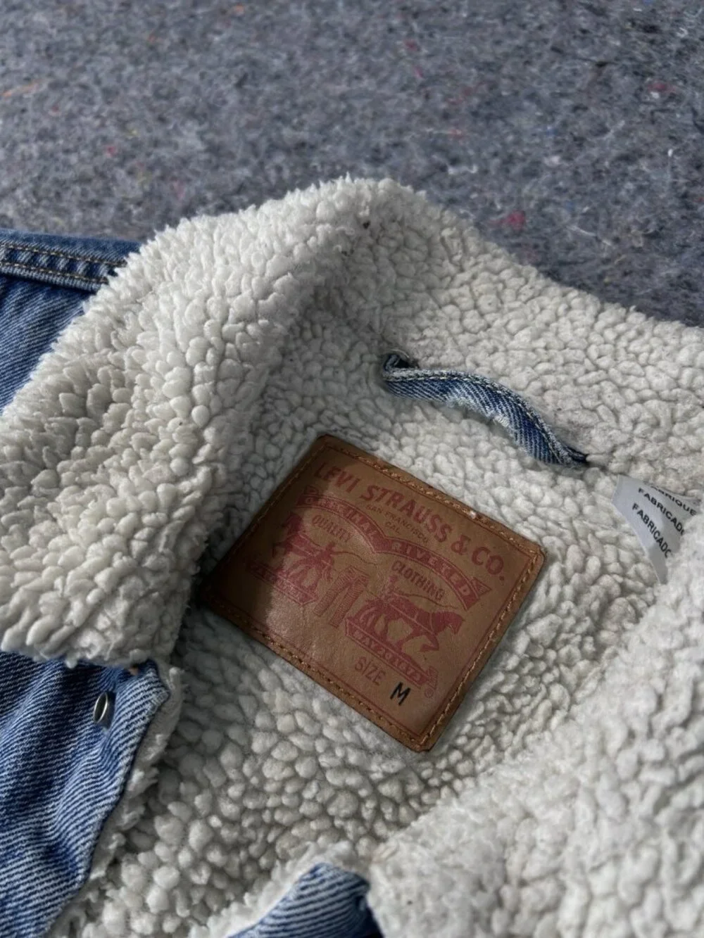 Levi's Type III Sherpa Trucker Jacket Blue Denim Men’s Size M  16365-0044